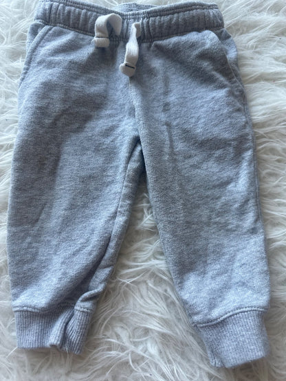 4 pairs of pants , Kids 12 Month (9-12M)