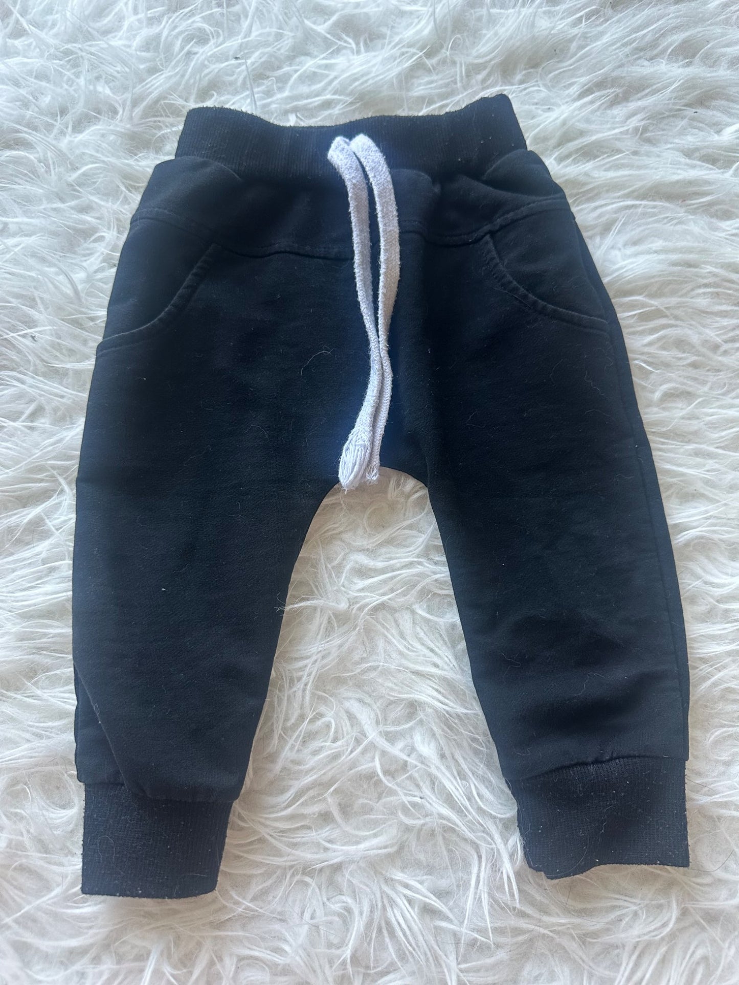 4 pairs of pants , Kids 12 Month (9-12M)
