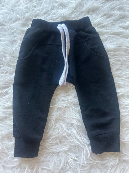 4 pairs of pants , Kids 12 Month (9-12M)