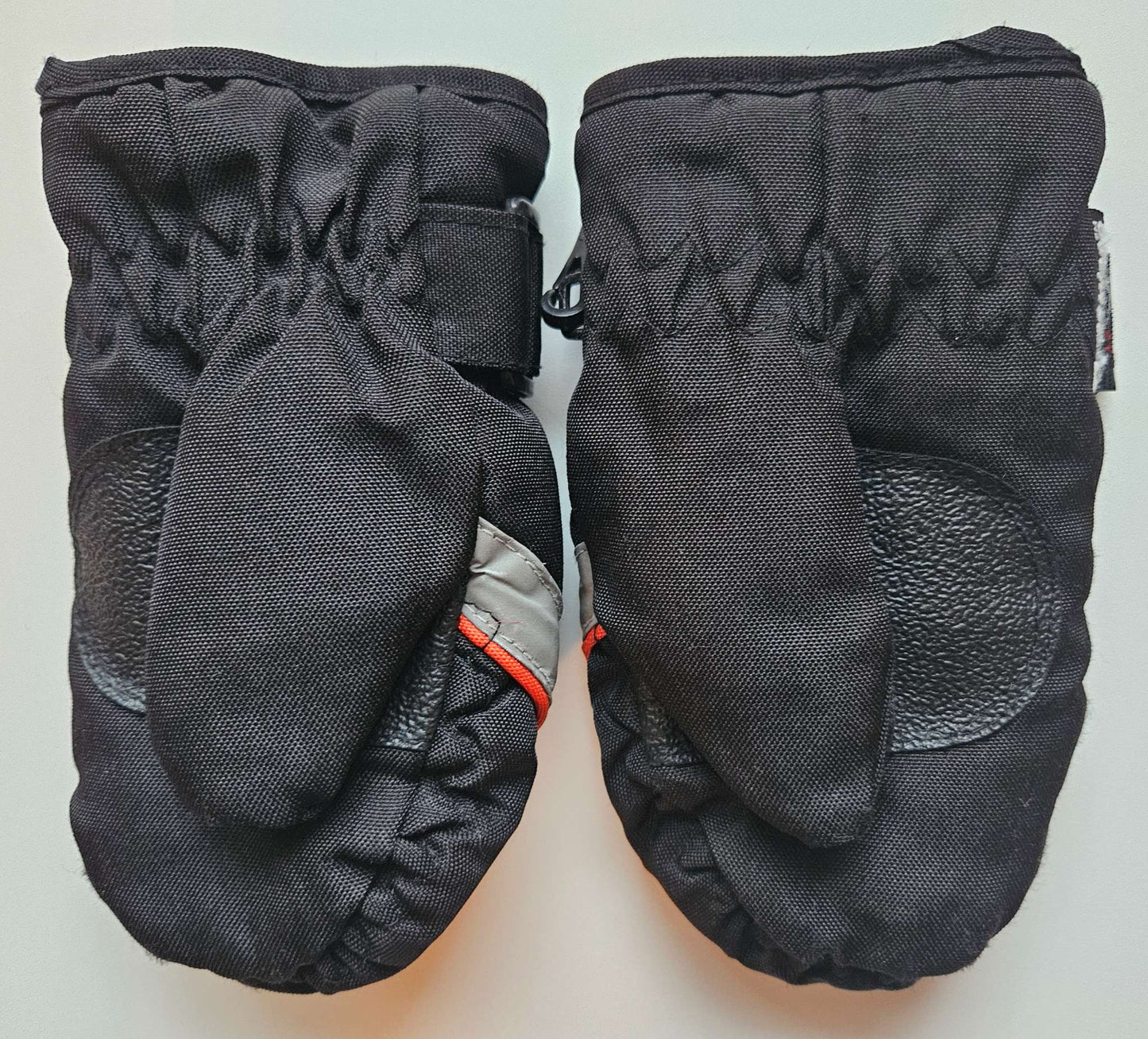 Black Joe Fresh Thinsulate gloves toddler s/m MSRP $14