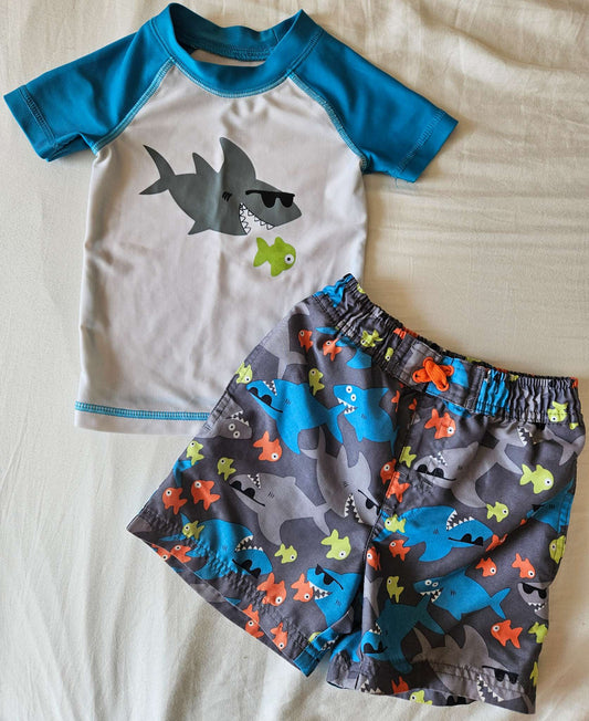 2 piece shark swim suit size 2T, Kids 2T