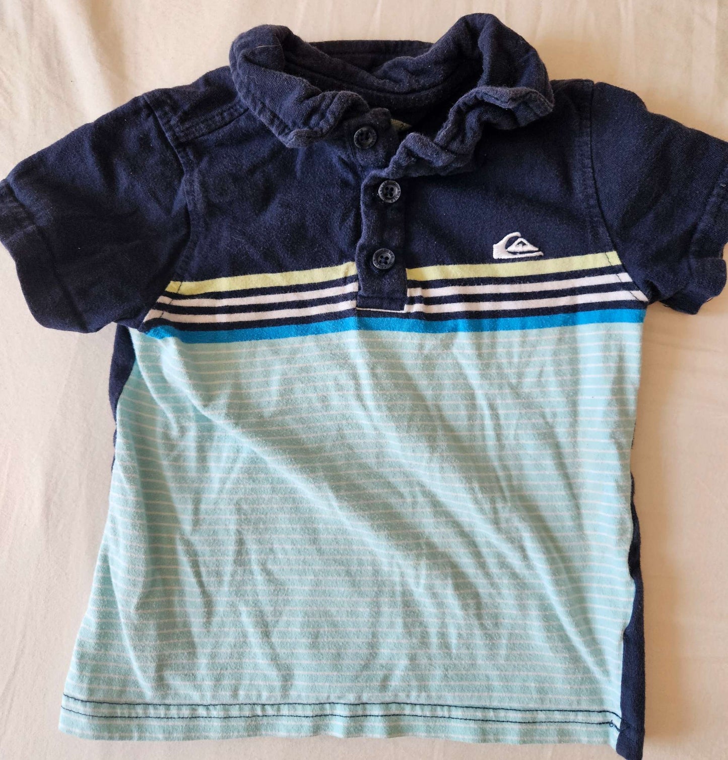 Quicksilver 2 piece set (blue t-shirt and black shorts) size 2, Kids 2T