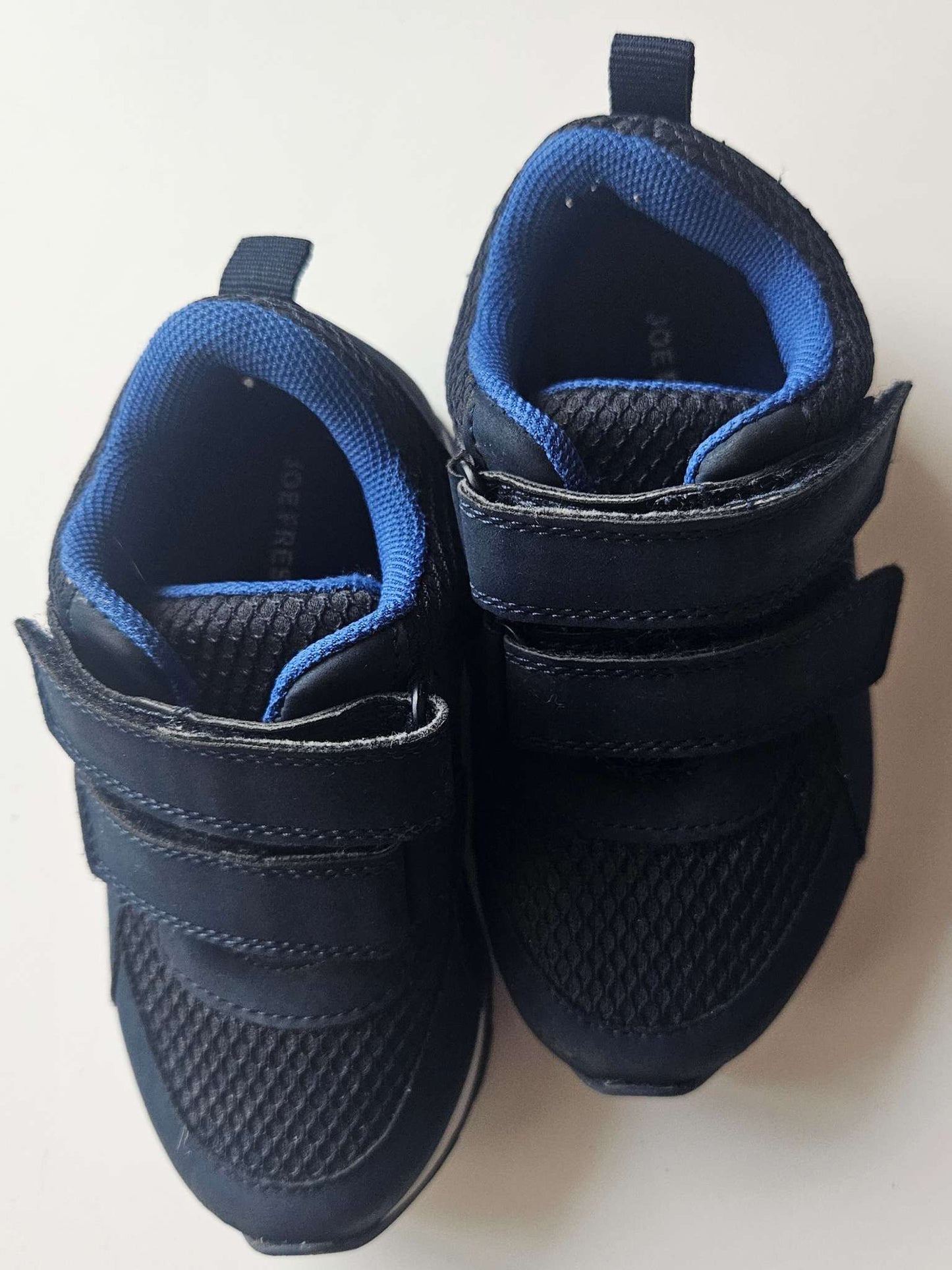 Blue Joe Fresh running shoes size 8, Shoes 8 (Toddler:2-4yr)