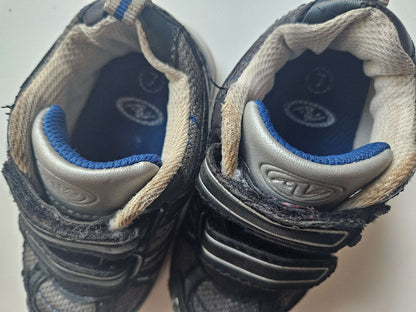 Athletic Works running shoes size 7, Shoes 7 (Walkers:12-24 mth)