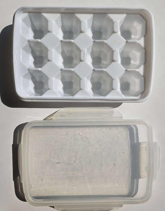 Baby food cube tray and lid