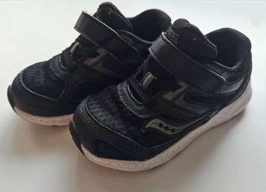 Saucony running shoes size 7, Shoes 7 (Walkers:12-24 mth)
