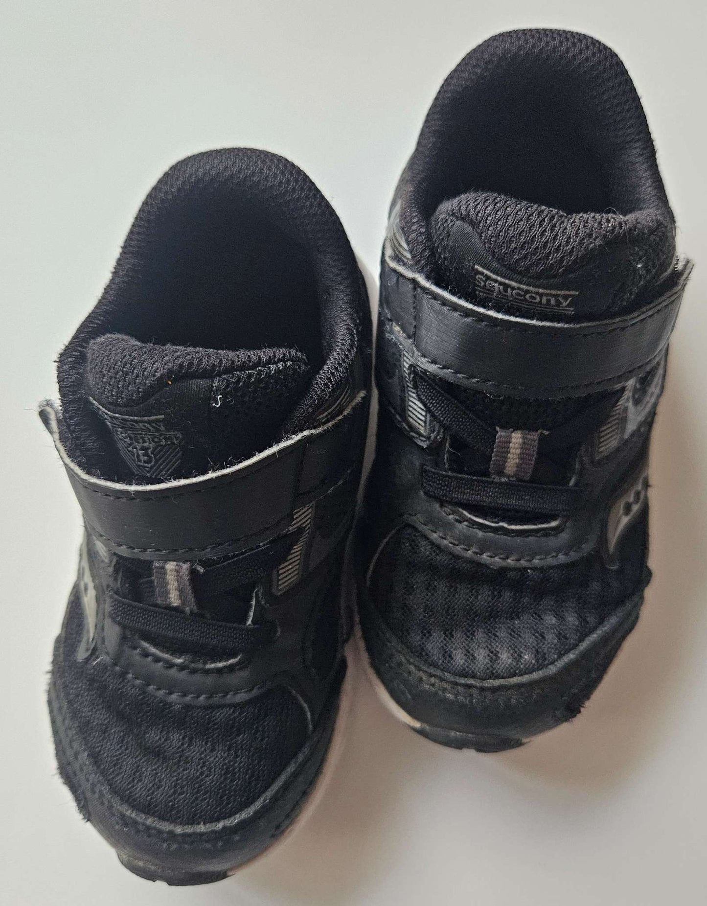 Saucony running shoes size 7, Shoes 7 (Walkers:12-24 mth)