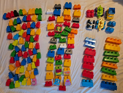 Huge Mega blocks set - 137 Lego blocks, mixer truck and wagon