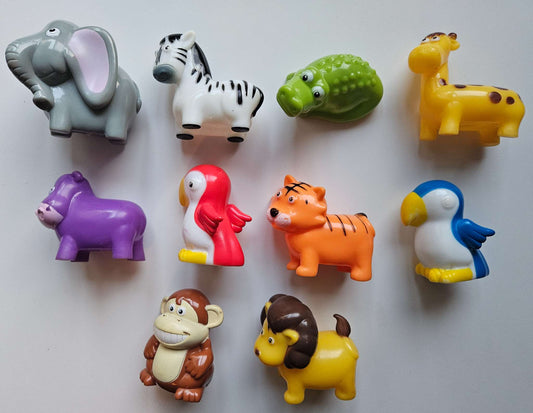 10 safari soft plastic toys