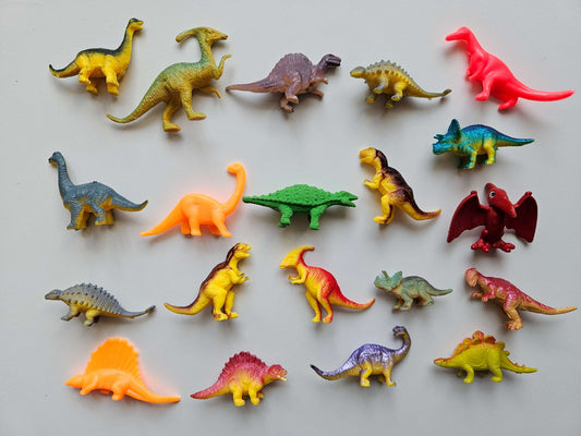 Set of 20 mini plastic dinosaurs