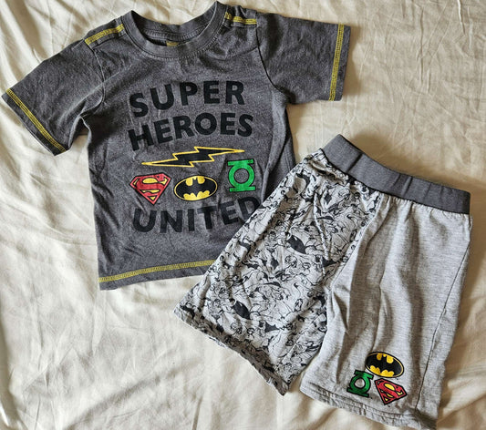Super Heros united 2 piece set (t-shirt and shorts), size 18-24 months, Kids 24 Month (18-24M)
