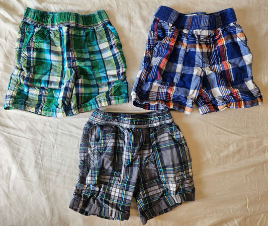 3 pack striped boys shorts size 2T (green, grey and navy), Kids 2T