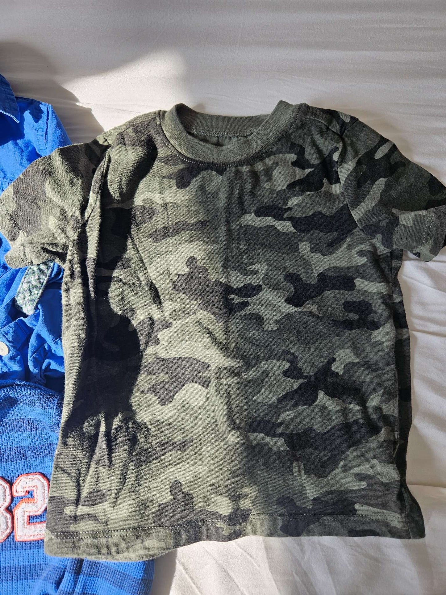 3T shirts set of 3 (blue button up, light and dark blue striped, green camo t-shirt), Kids 3T