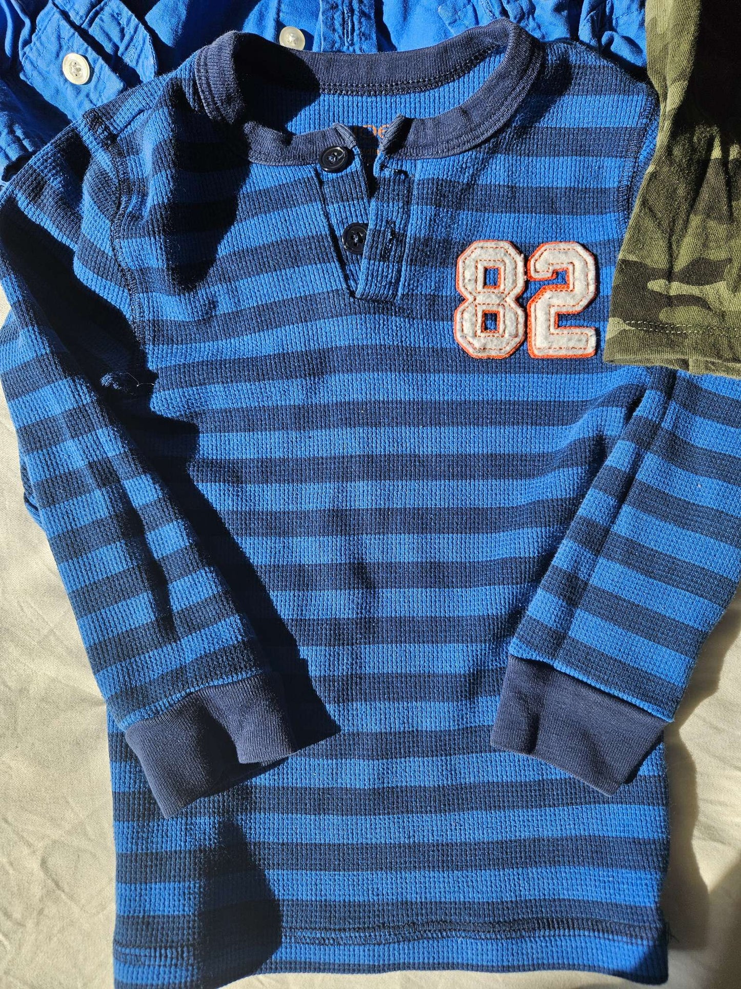 3T shirts set of 3 (blue button up, light and dark blue striped, green camo t-shirt), Kids 3T