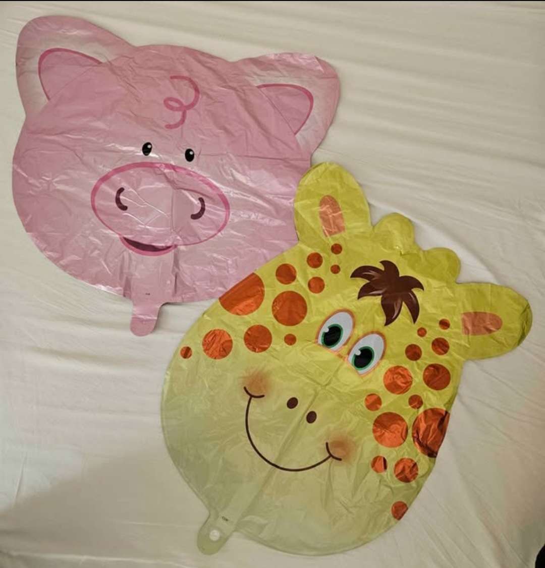 Brand new Pig and Giraffe helium balloons and farm animal grab bag with accessories
