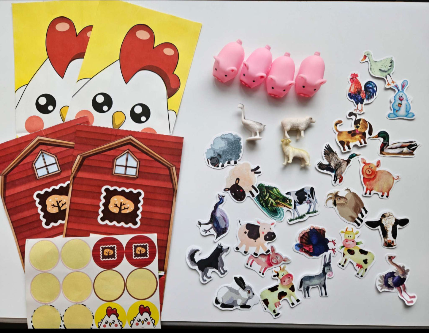 Brand new Pig and Giraffe helium balloons and farm animal grab bag with accessories