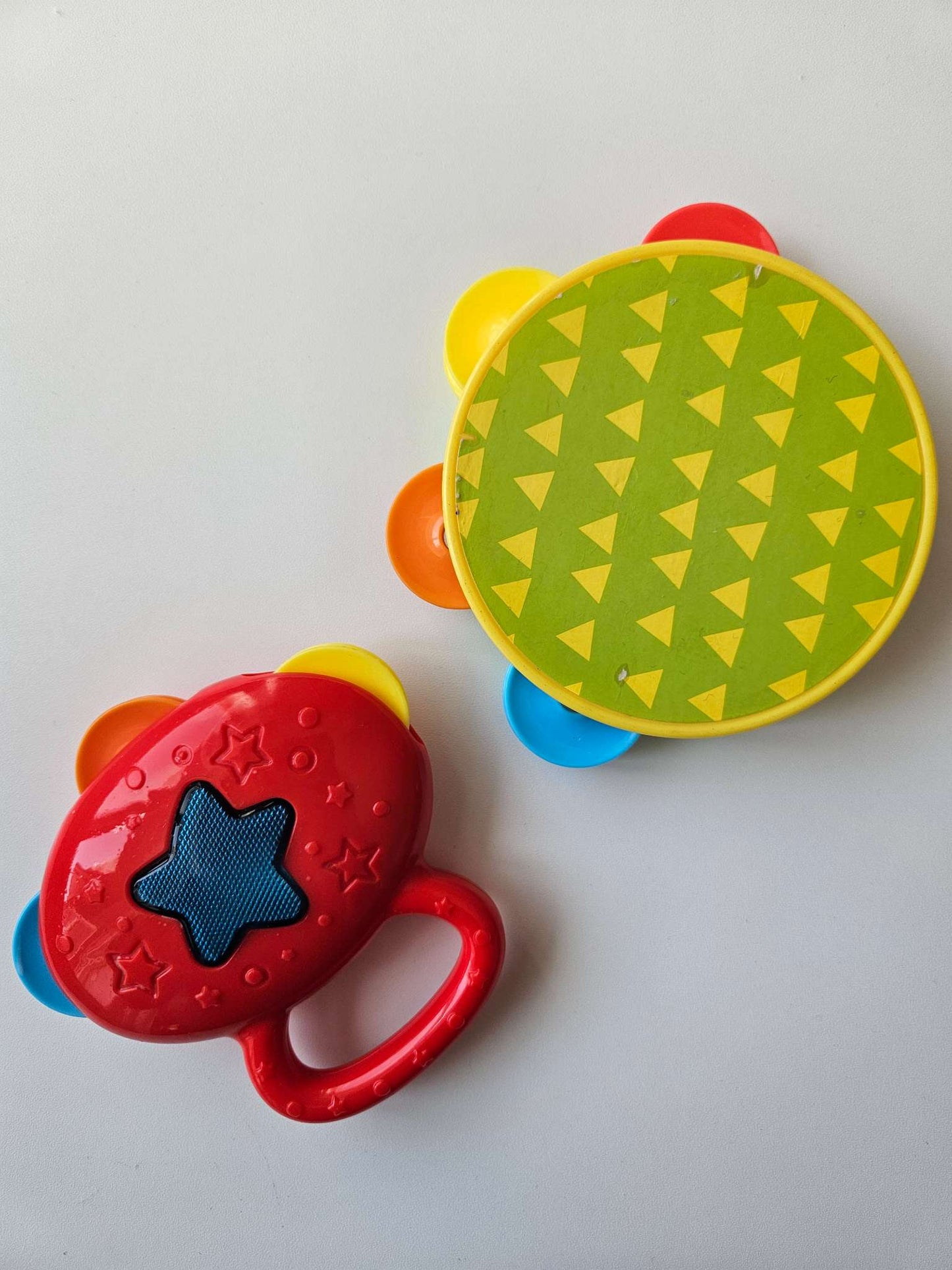 Set of 2 tamberine shakers