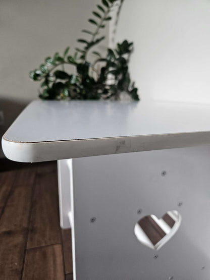 White Kidcraft heart table