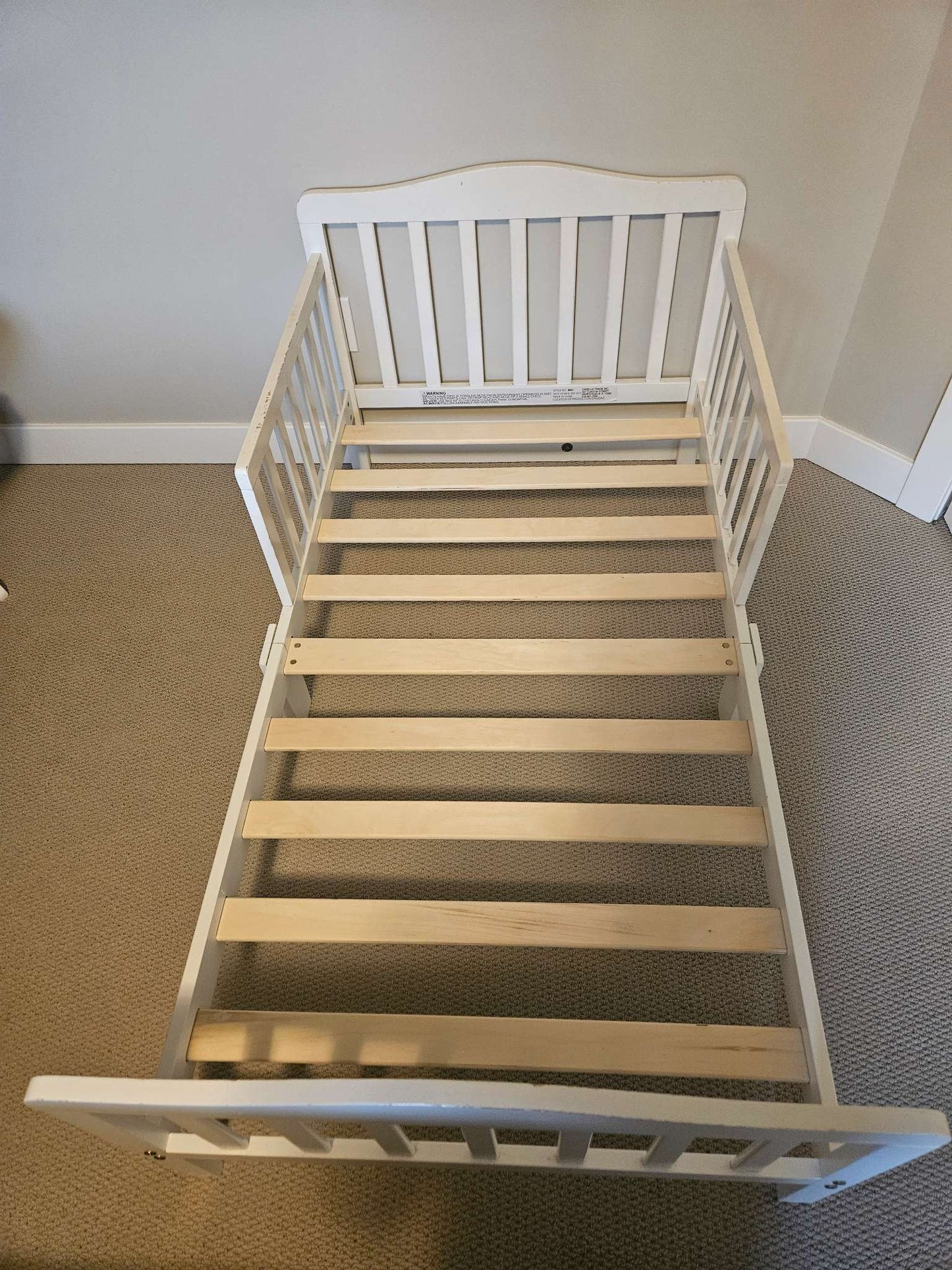White toddler bed