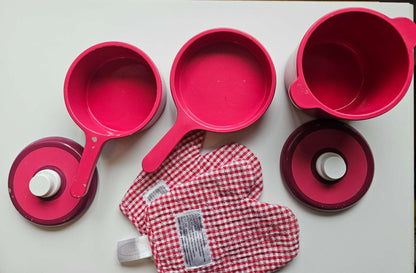 Melissa and Doug Pots and pans set