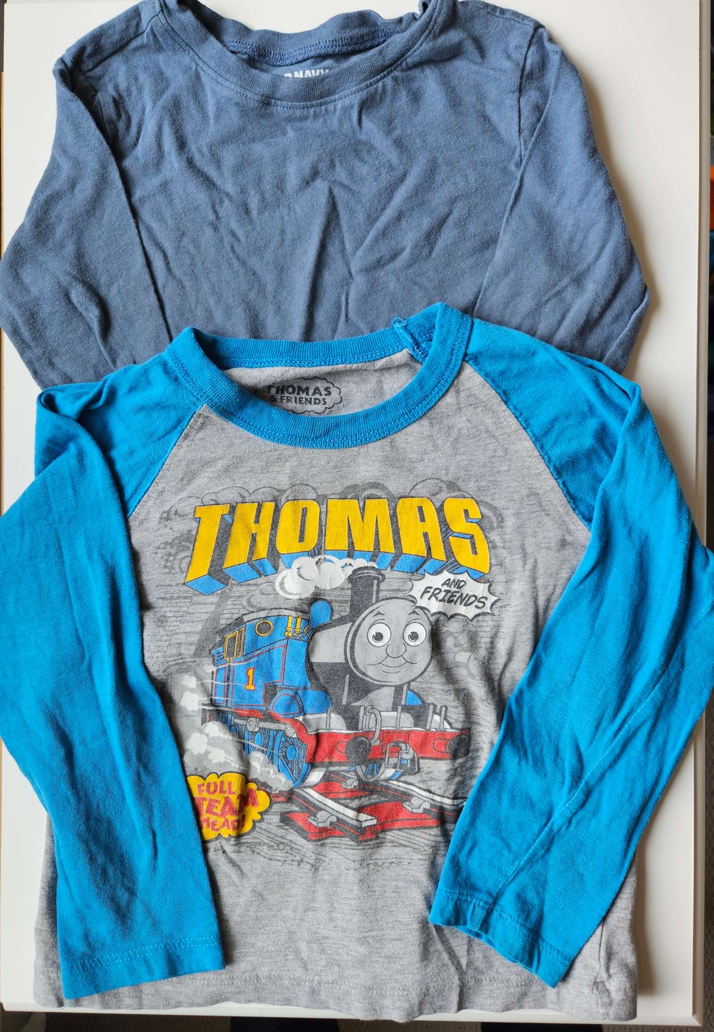 Thomas the train and Blue long sleeve shirts , Kids 5/5T