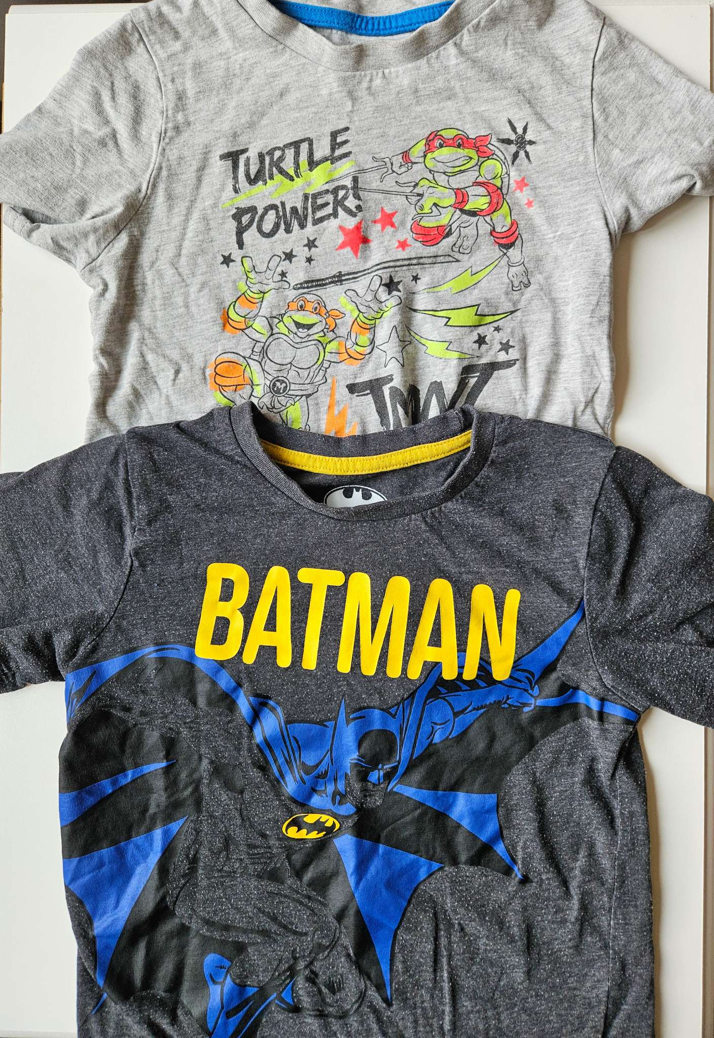 Batman and teenage mutant ninja turtle t-shirts , Kids 5/5T