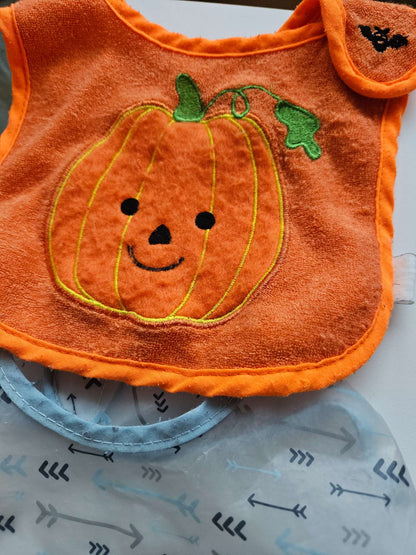 26 baby feeding spoons and 2 bibs (wipeable and pumpkin)