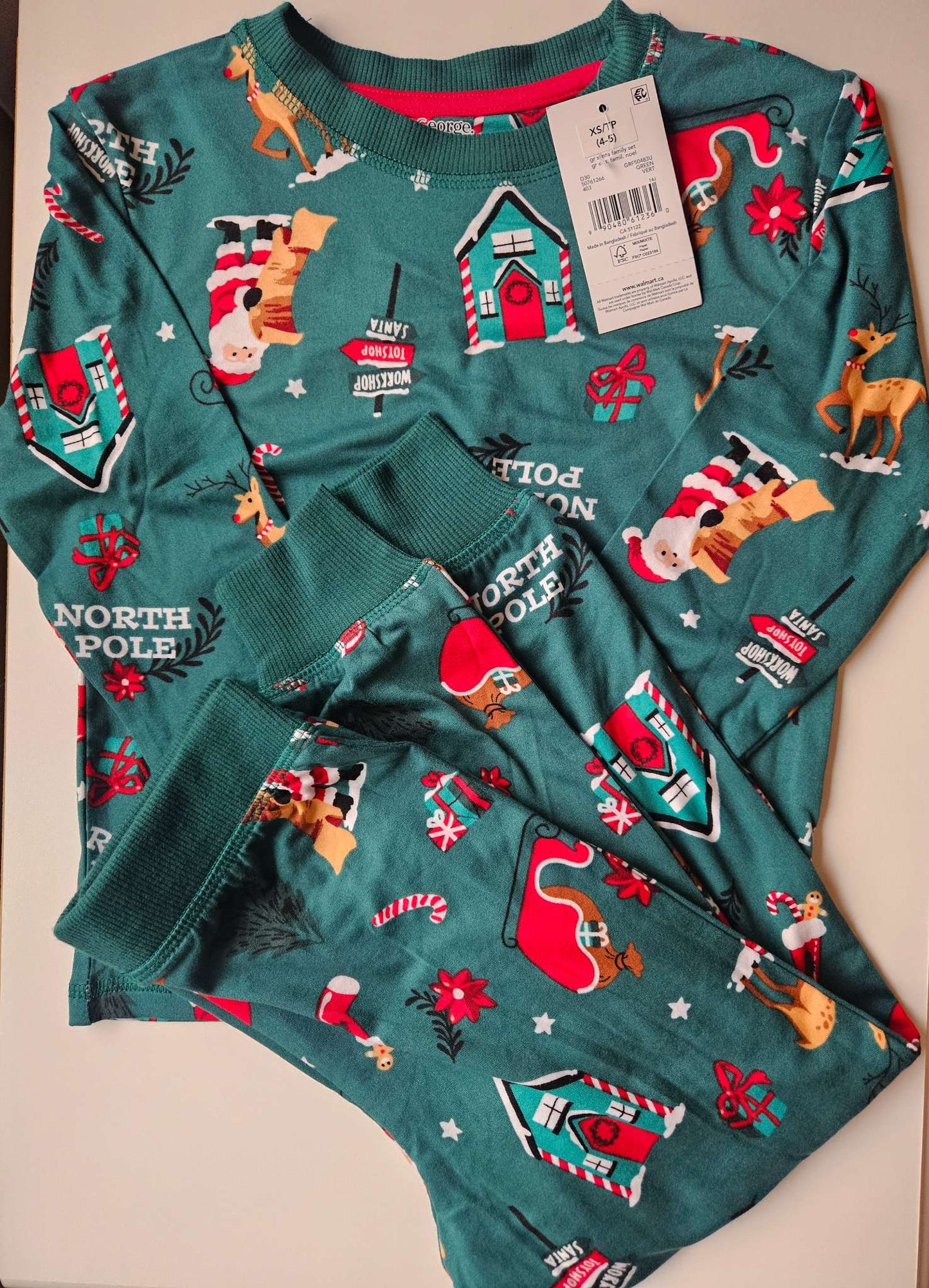 Brand new Santa pajamas, Kids 4/4T