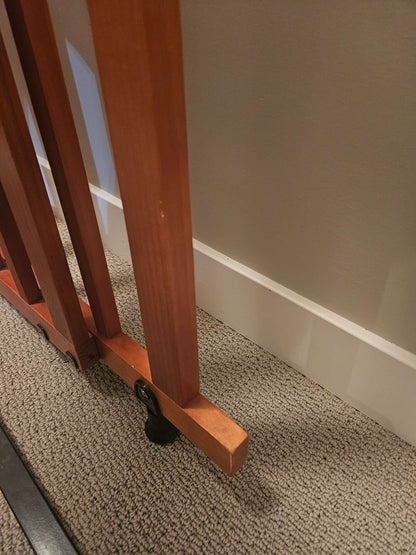 Adjustable Summer  Infant Wood Banister  Gate Retails $129.99