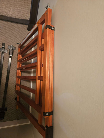 Adjustable Summer  Infant Wood Banister  Gate Retails $129.99