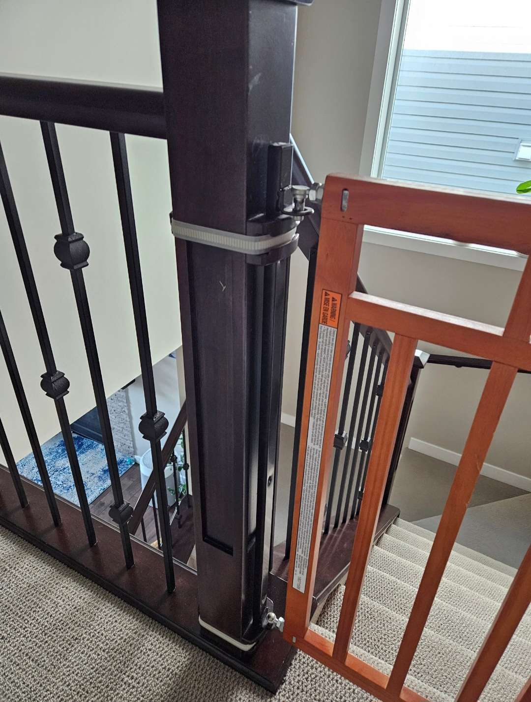 Adjustable Summer  Infant Wood Banister  Gate Retails $129.99