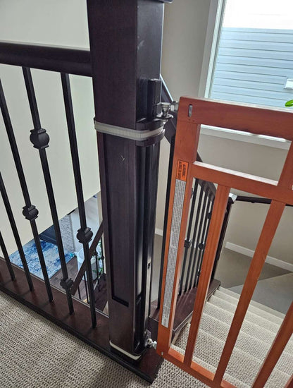 Adjustable Summer  Infant Wood Banister  Gate Retails $129.99