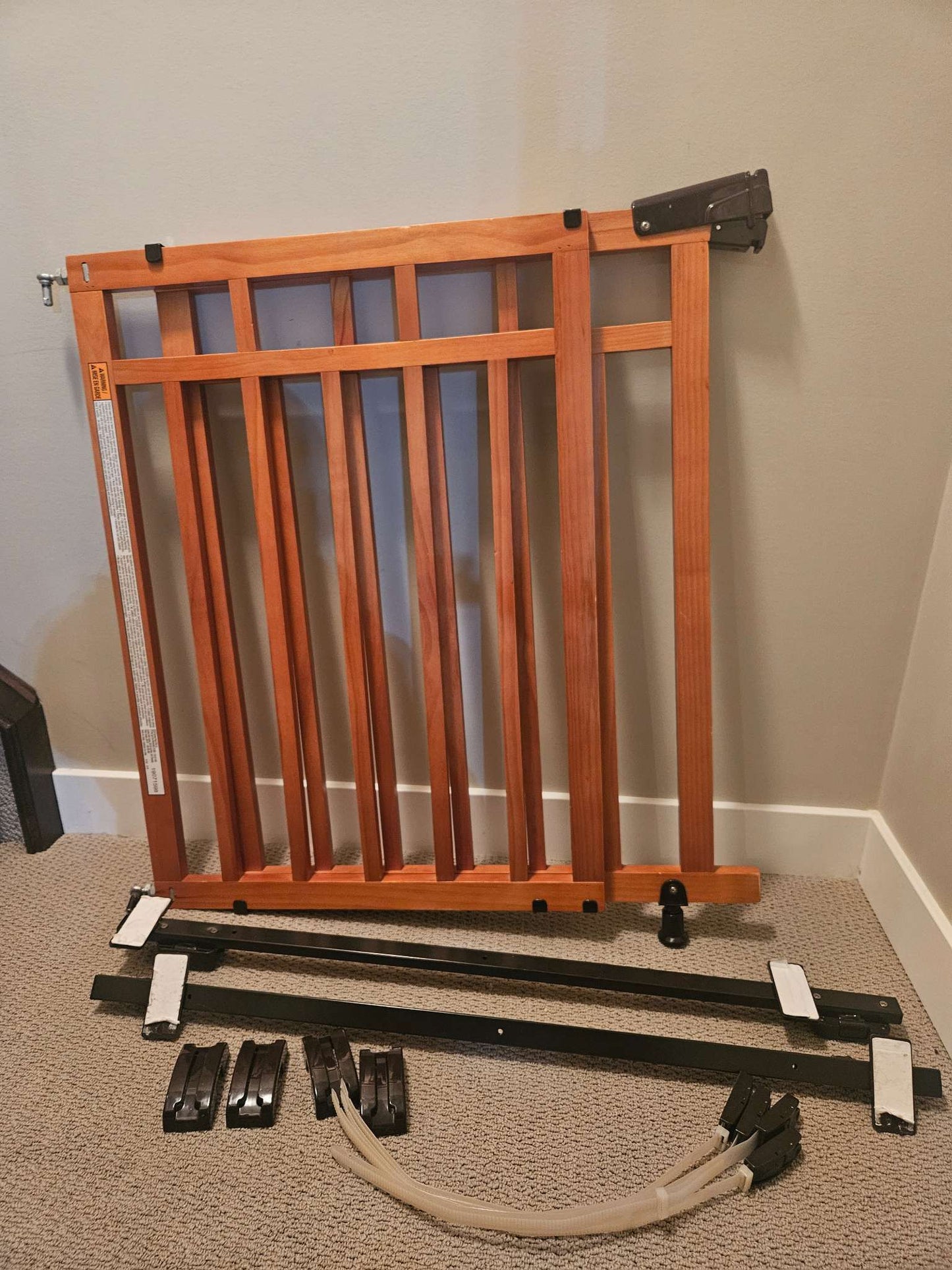 Adjustable Summer  Infant Wood Banister  Gate Retails $129.99
