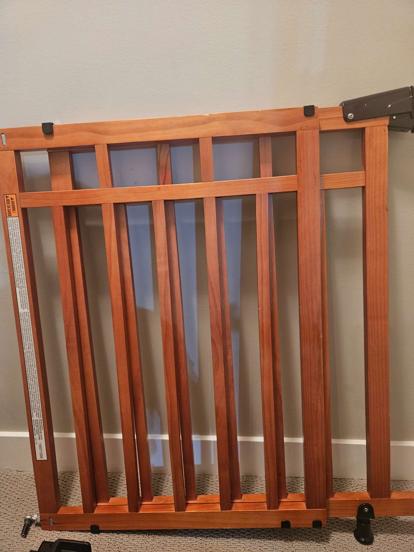 Adjustable Summer  Infant Wood Banister  Gate Retails $129.99