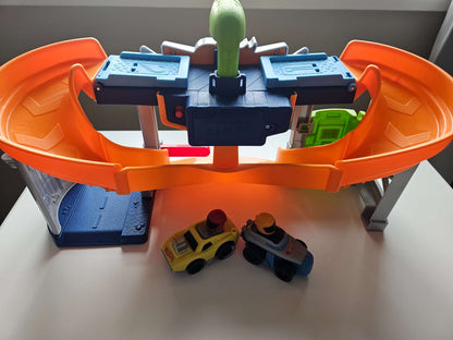Fisher-Price Little People Hot Wheels Race and Go Track Set