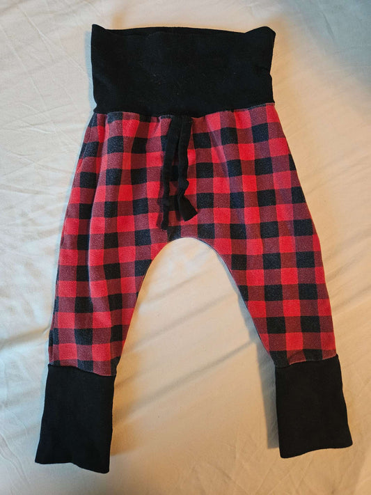 Red plaid grow with me pants size 3-12 months , Kids 9 Month (6-9M)