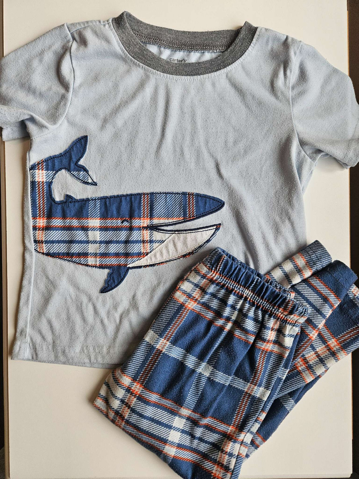 Carter's 4T shark pajama set , Kids 4/4T