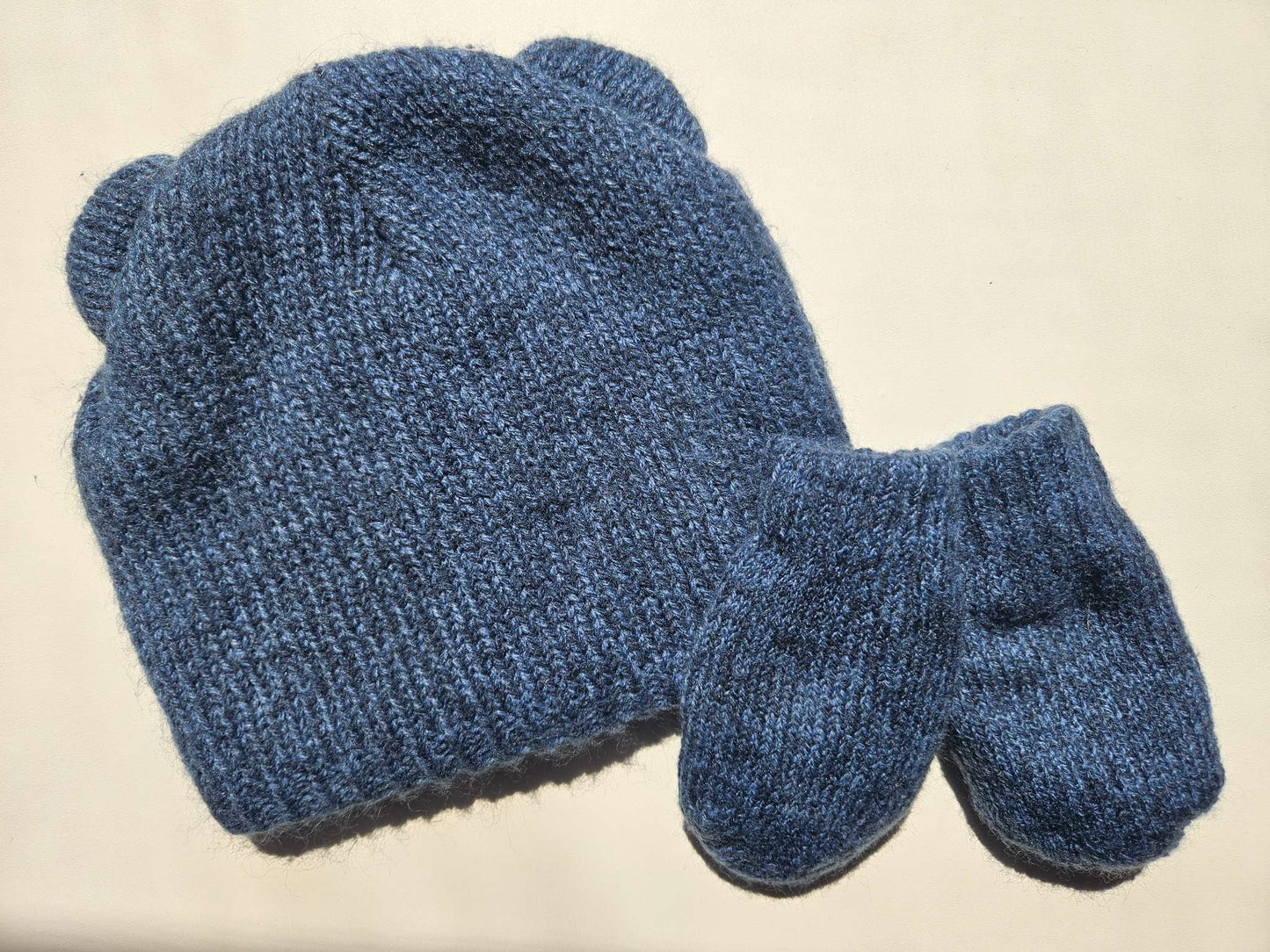 0-12 month blue Joe Fresh toque and mitten set