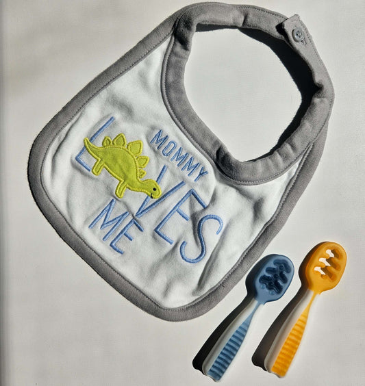 Mommy loves me dinosaur bib with 2 teething spoons