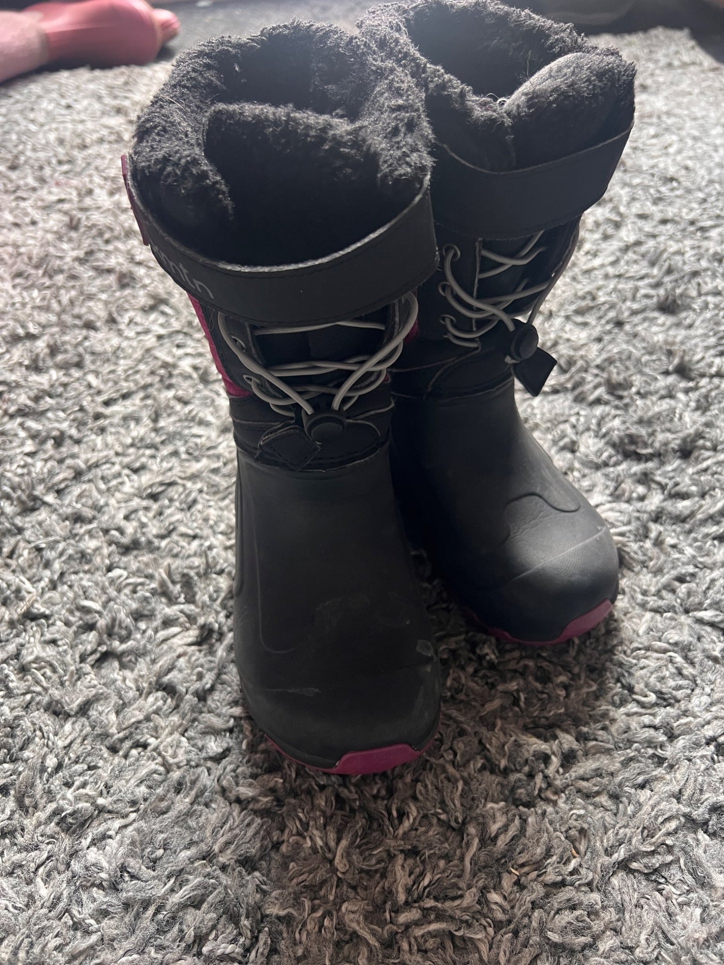 Girl’s XMTN Black/Pink Snow Boots, Shoes 13 (Kids:4-8yr)