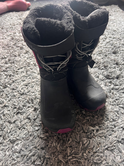 Girl’s XMTN Black/Pink Snow Boots, Shoes 13 (Kids:4-8yr)