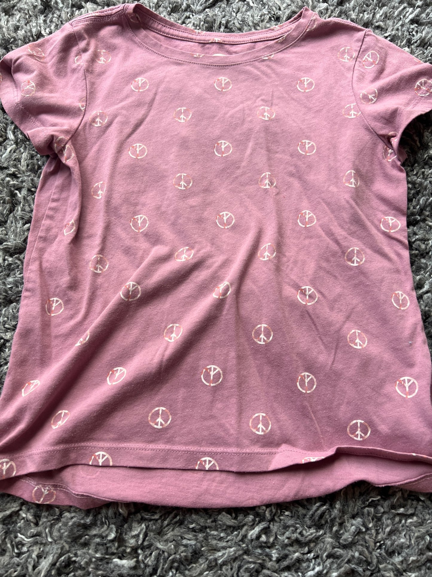 Girl’s Peace Sign Pink T Shirt, Kids 8