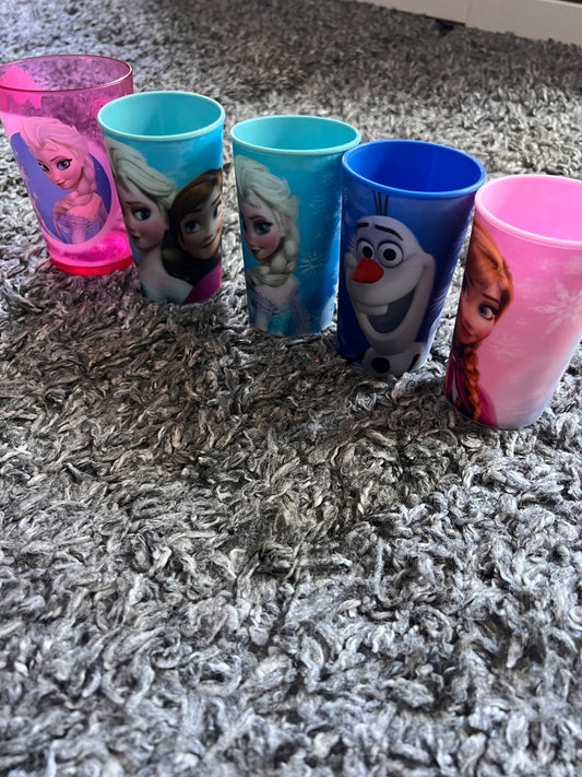 Girl’s Frozen Plastic Cups