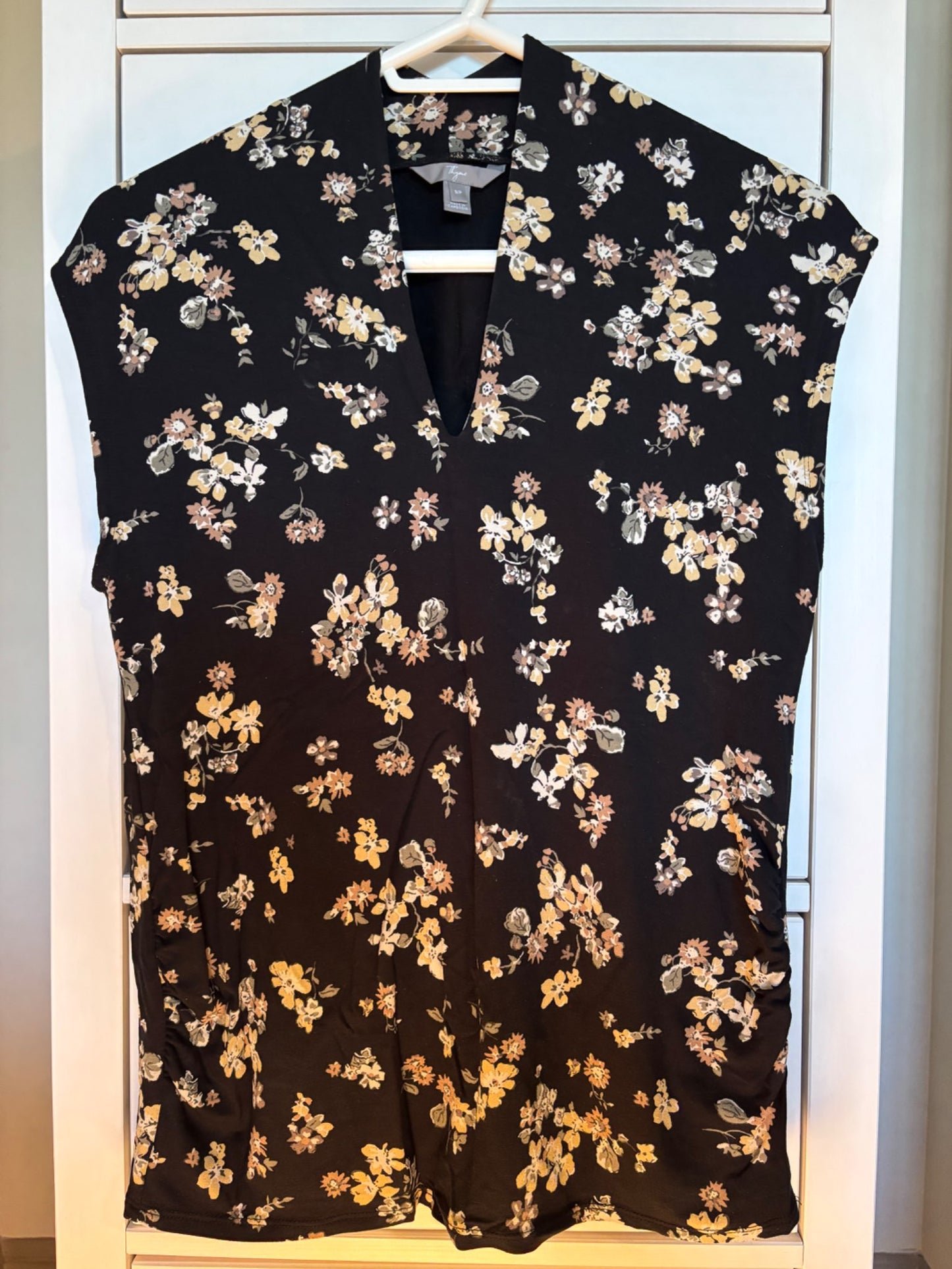 Maternity top. Size small., Maternity S (4-6)