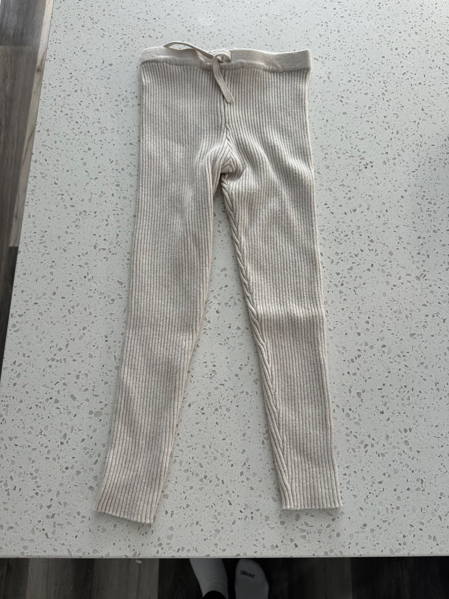 Zara cream ribbed leggings 4-5Y , Kids 4/4T