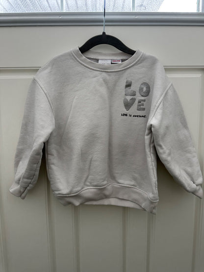 Zara love graphic sweatshirt 5-6Y , Kids 5/5T