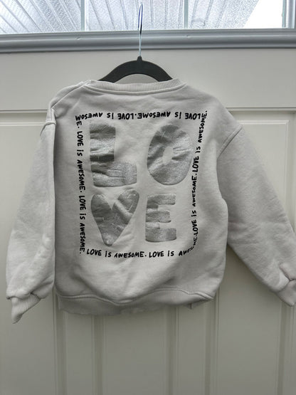 Zara love graphic sweatshirt 5-6Y , Kids 5/5T