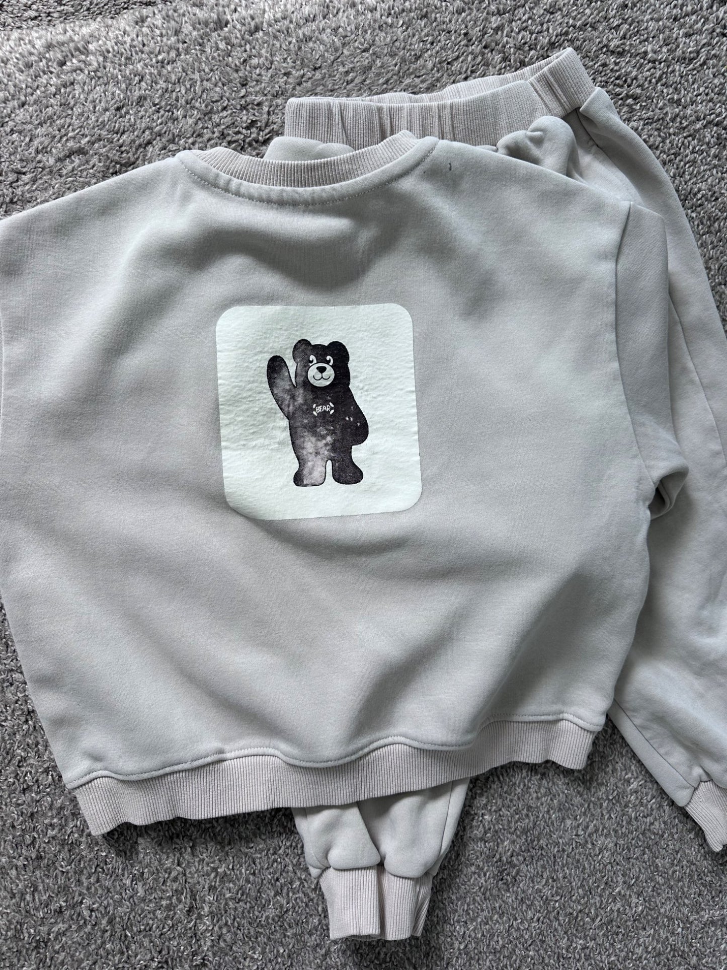 Beige bear sweat suit set 5 yr , Kids 5/5T