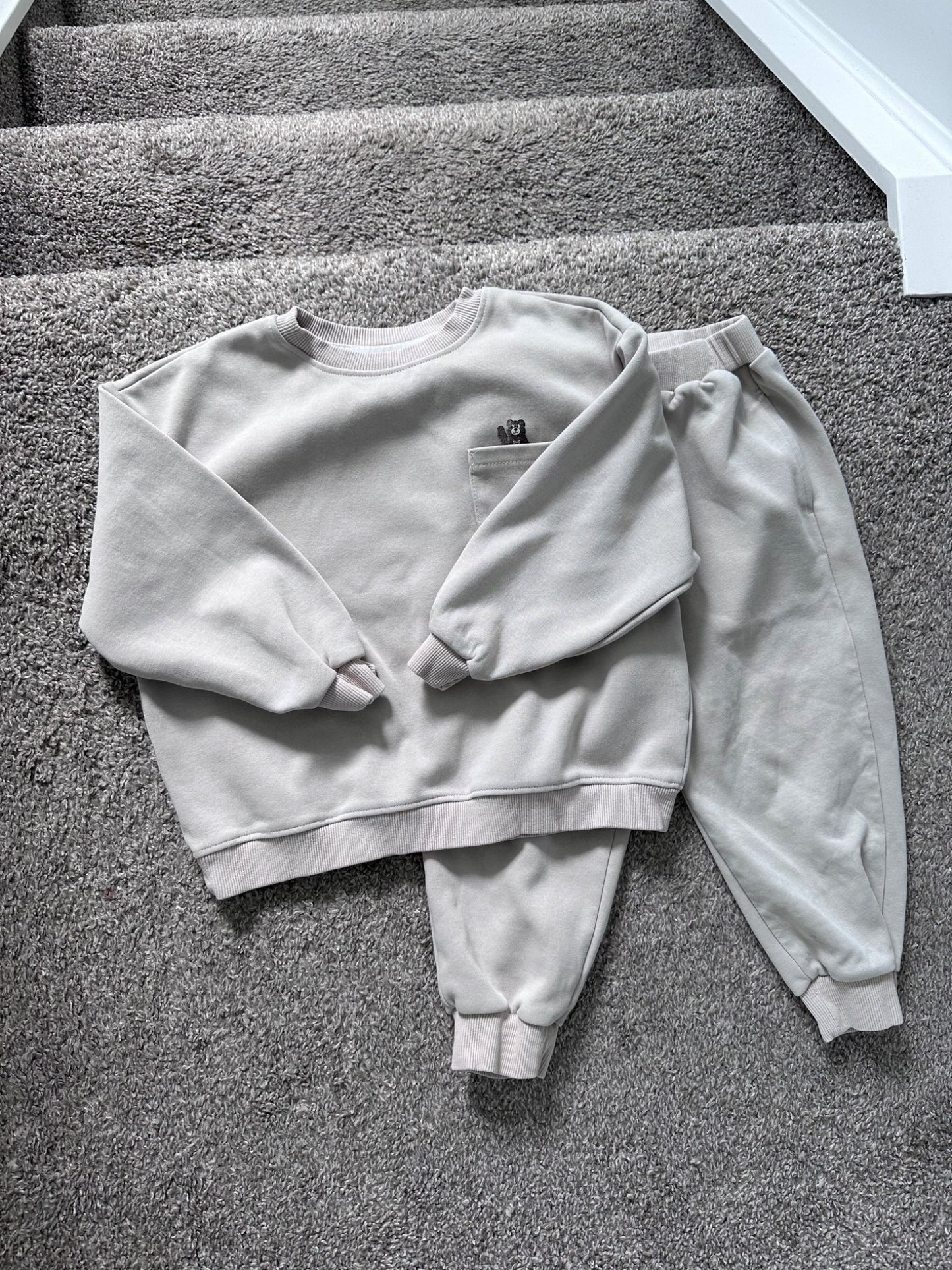 Beige bear sweat suit set 5 yr , Kids 5/5T