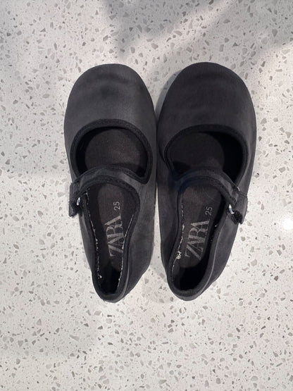 Zara Charcoal ballet shoe size 25 , Shoes 10 (Toddler:2-4yr)